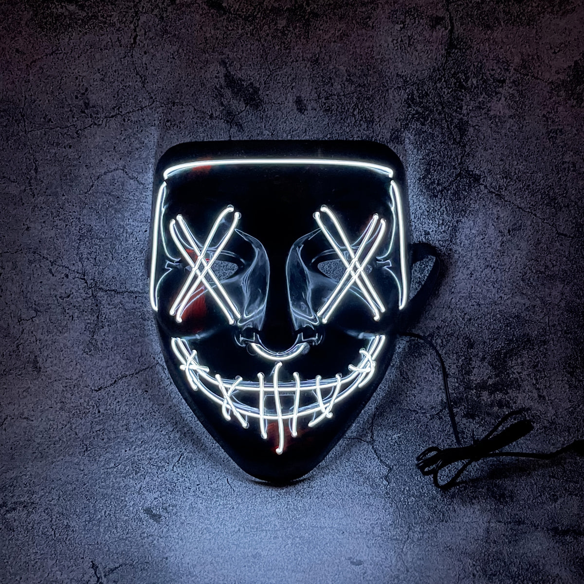 Molded plastic face mask with LED lighting