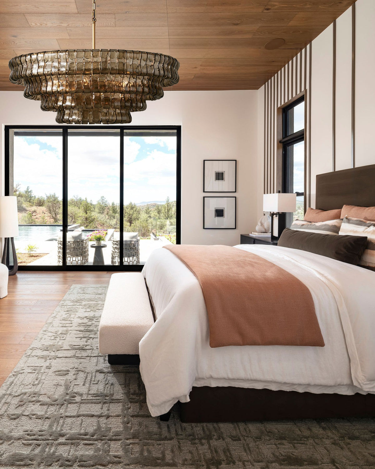 Skolva Modern Chandelier for Dining Room, Round Curved Glass, Brass or Matte Black Finish