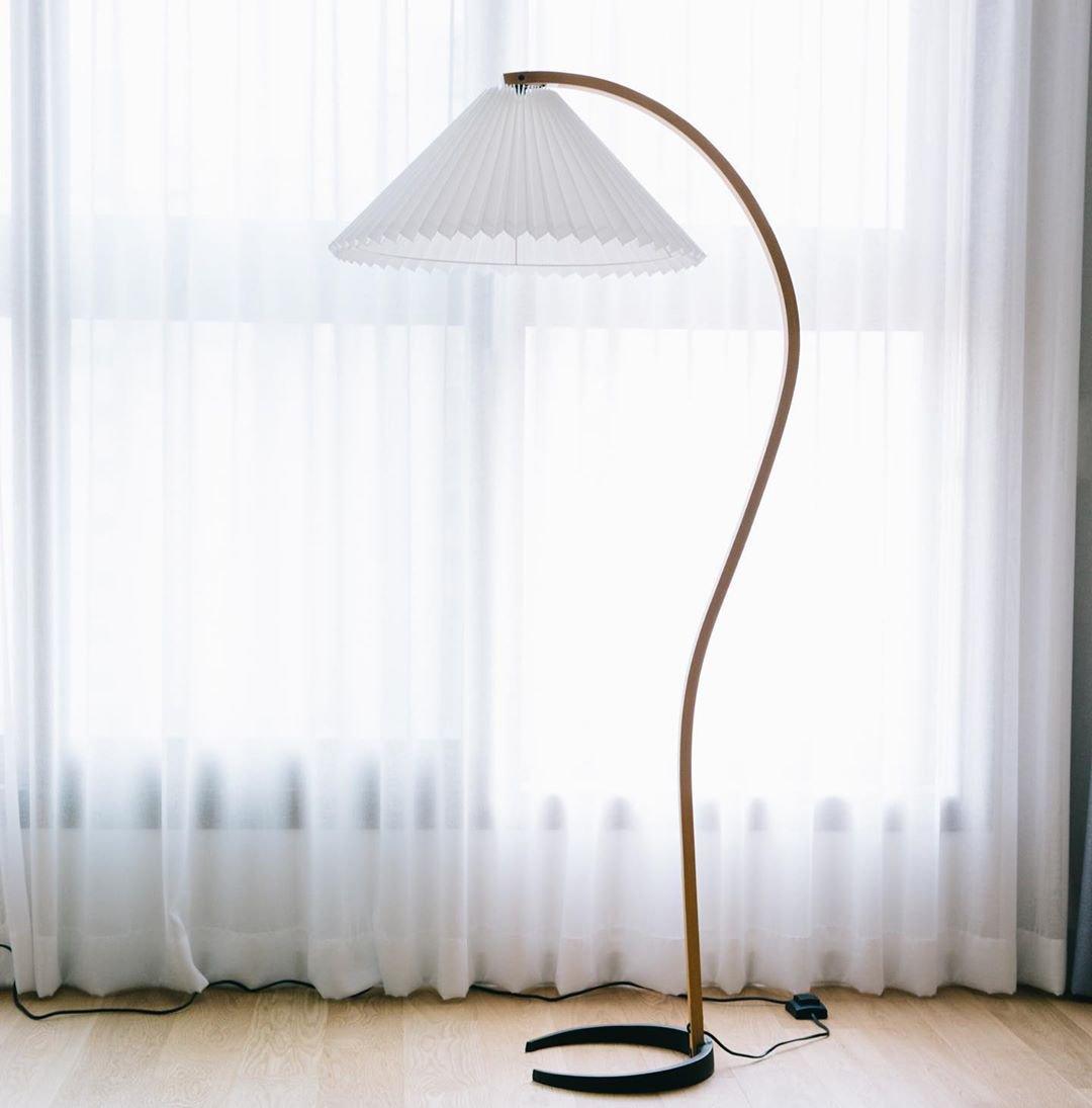 Floor Lamp for Living Room, Beech Wood Design, 59 Inch Tall, White, Beige or Coffee