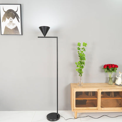 Captain Flint floor lamp in black finish in a living room setting