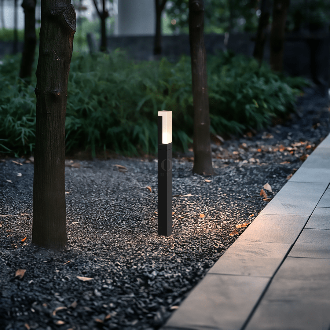 Glade Modern Outdoor Path Light, Aluminum, IP65, Dimmable