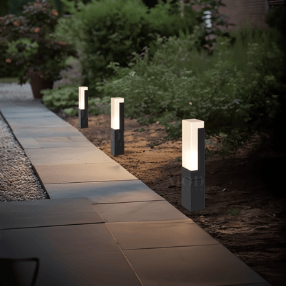 Glade Modern Outdoor Path Light, Aluminum, IP65, Dimmable