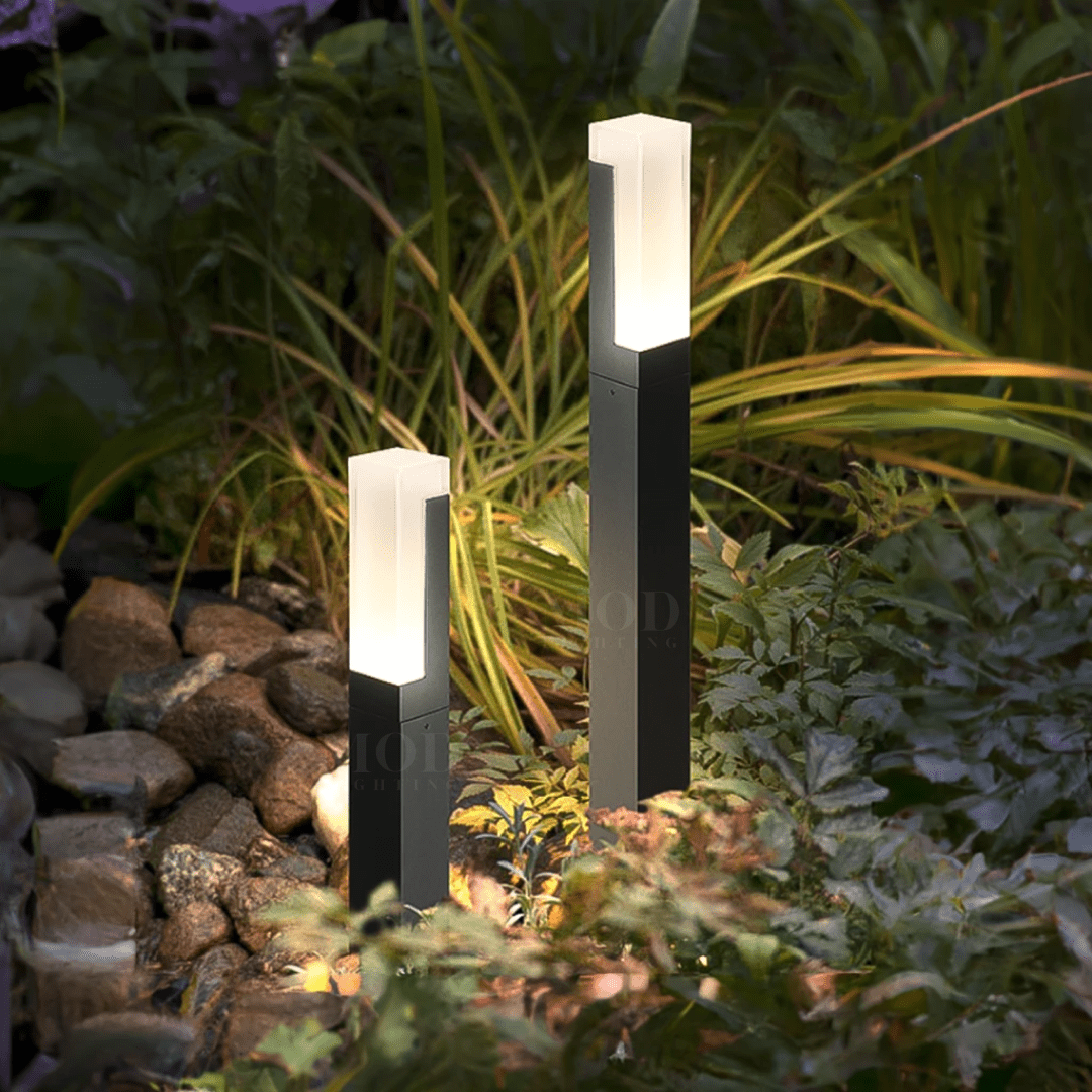 Glade Modern Outdoor Path Light, Aluminum, IP65, Dimmable