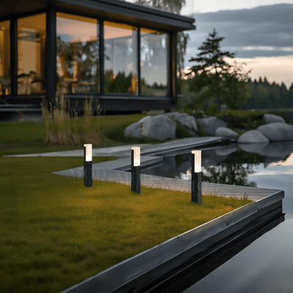 Glade Modern Outdoor Path Light, Aluminum, IP65, Dimmable