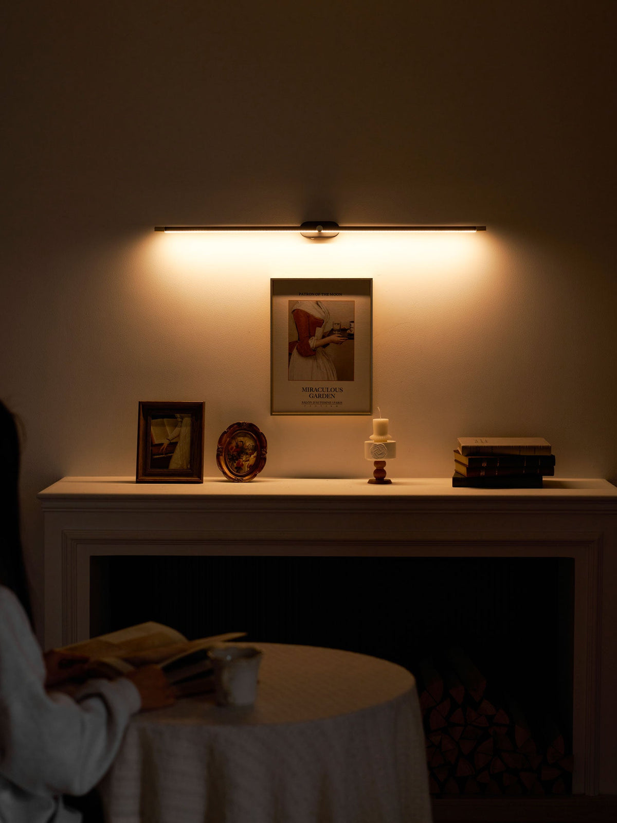 Eskil Sconces Wall Lights, Rechargeable Battery Operated Linear Wall Sconce, Remote, 3 Colors