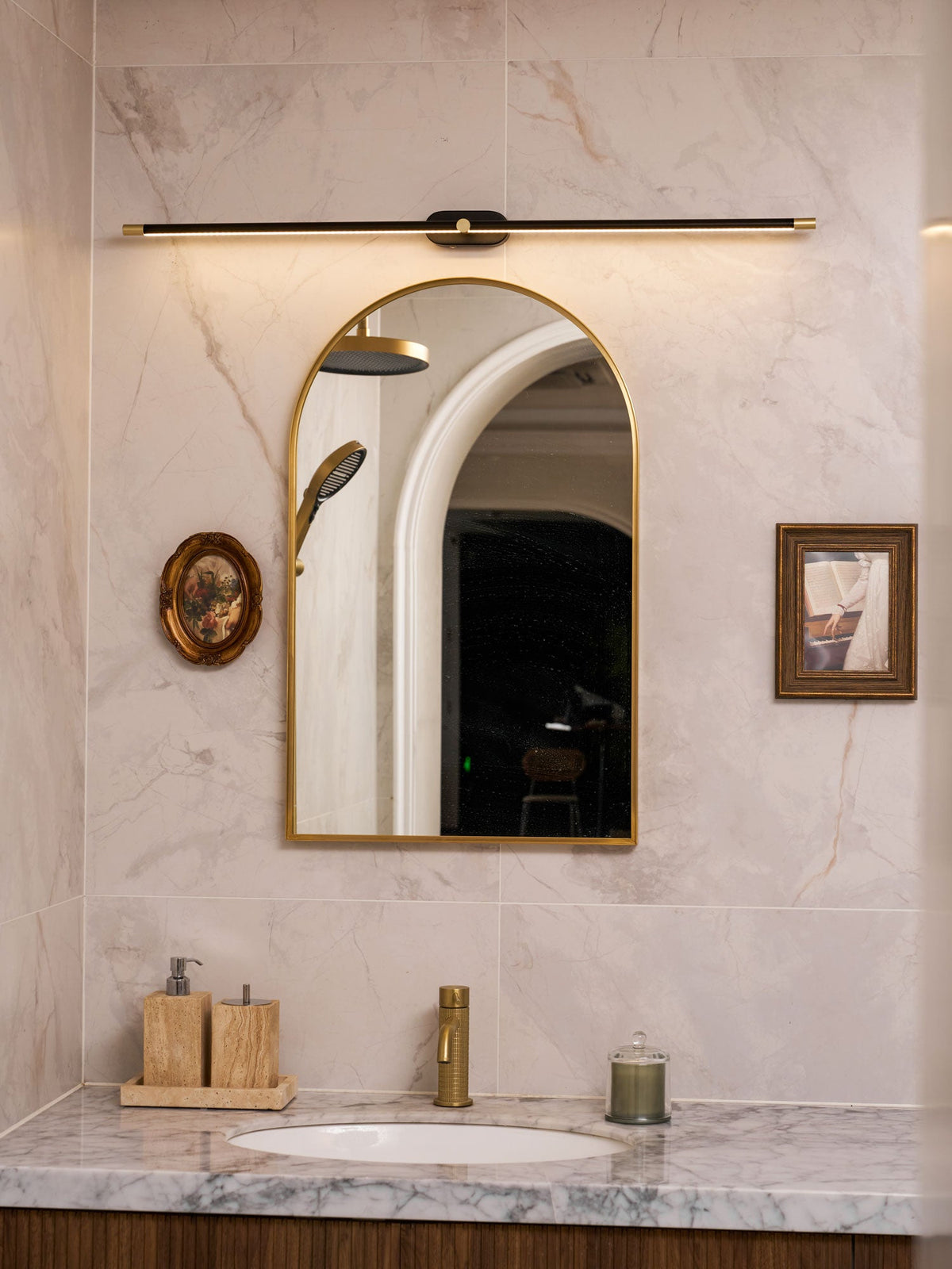 Eskil Sconces Wall Lights, Rechargeable Battery Operated Linear Wall Sconce, Remote, 3 Colors