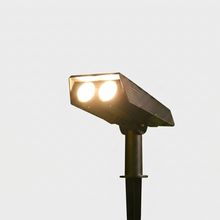 Solar Outdoor Spotlight, Adjustable LED, Auto Dusk-to-Dawn, Garden & Pathway