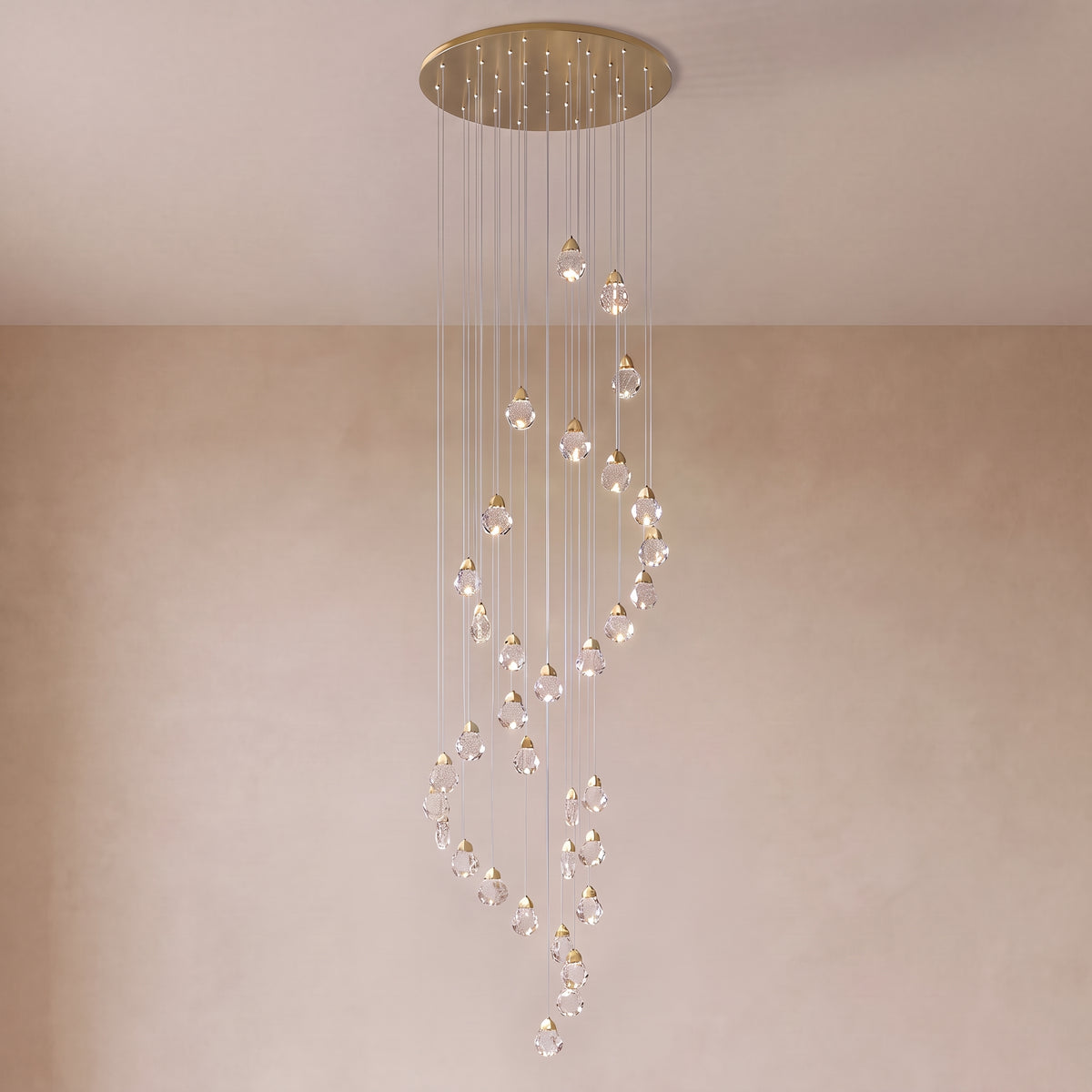 Alaric crystal chandelier with 36 stones, close-up