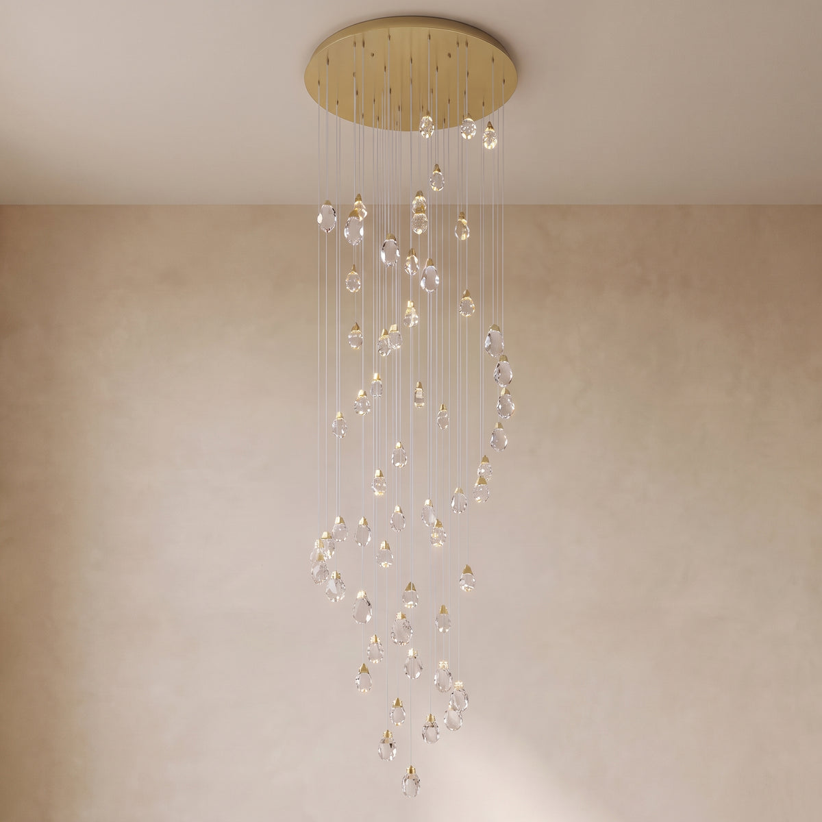 Alaric crystal chandelier with 46 stones, close-up
