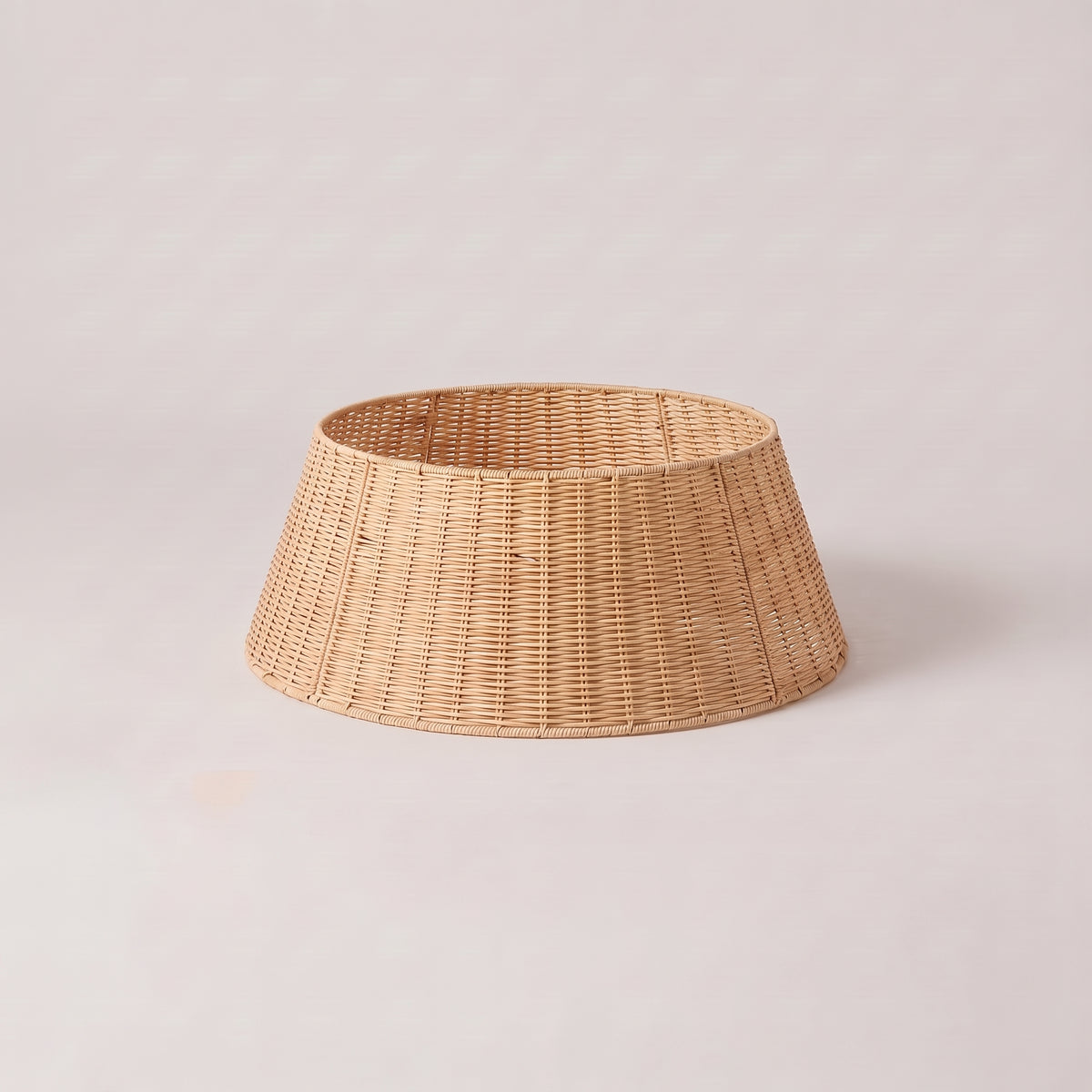 Wood tone woven calabash grass tree collar, studio photo