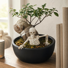 Halloween Crawling Skull Garden Ornament - Outdoor Yard Decoration