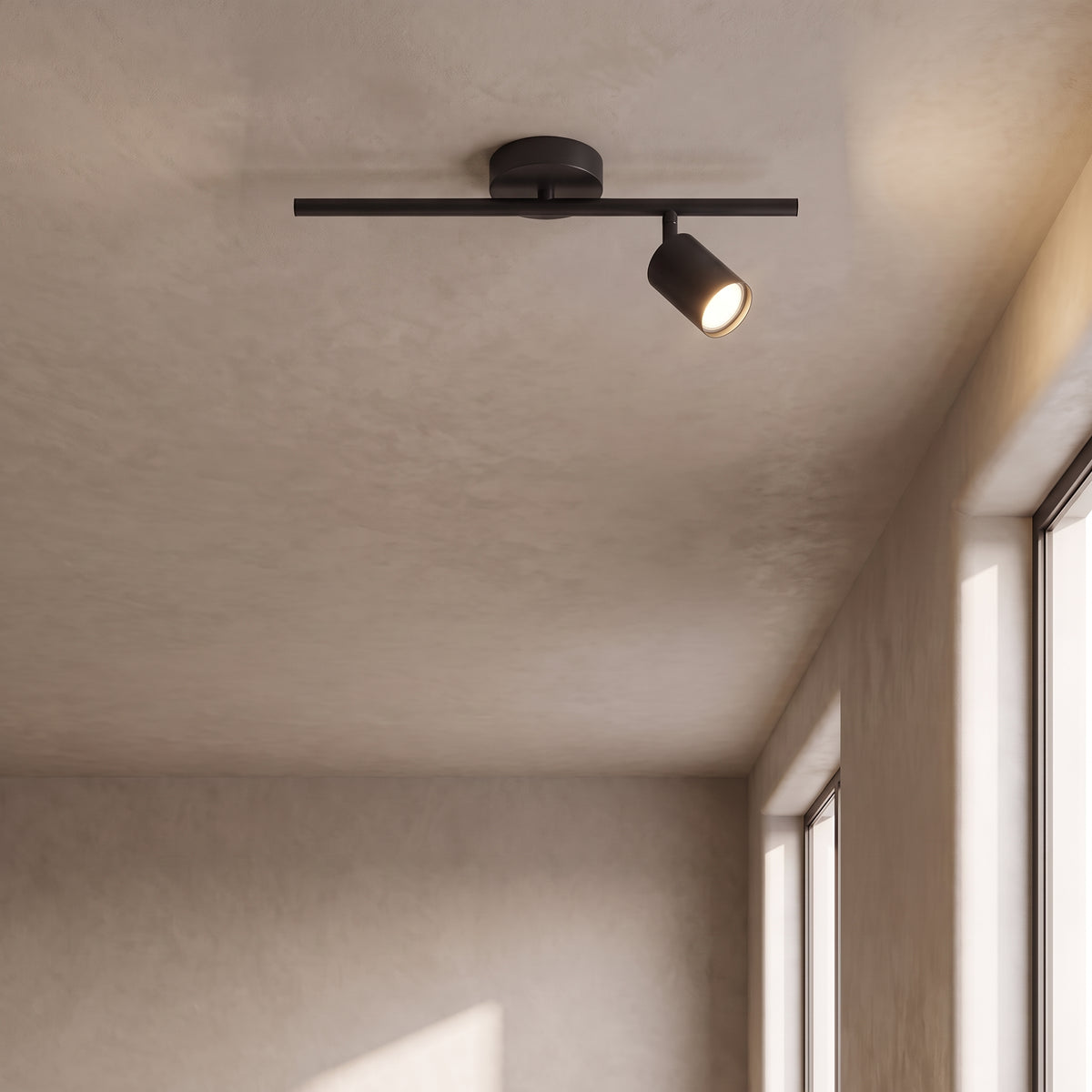 Casimir track light in matte black with 1 light