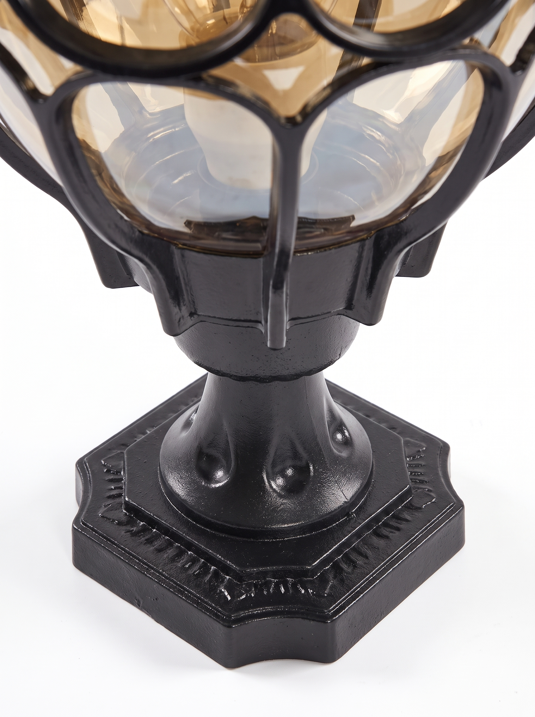 Marlowe Outdoor Post Light, Cast Aluminum Pillar, Amber Glass Globe, IP54