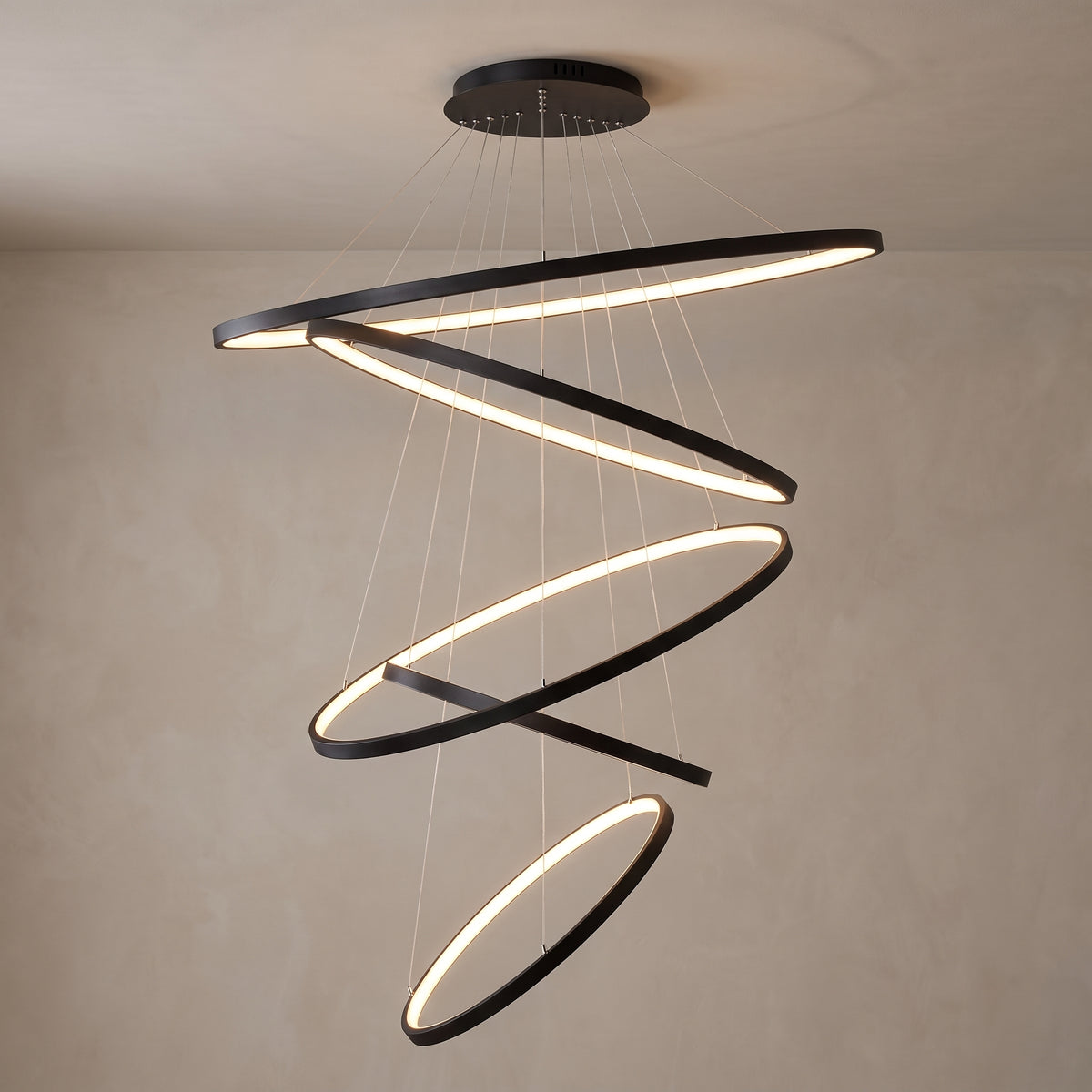 Ivette ring chandelier close-up in black ash with 5 rings