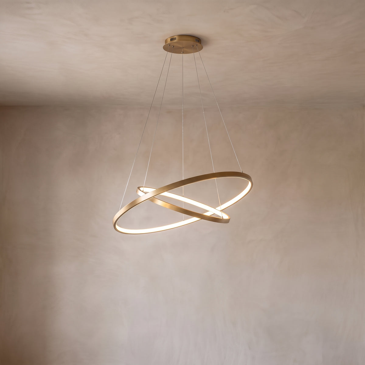 Ivette ring chandelier close-up in metallic gold with 2 rings