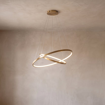 Ivette ring chandelier close-up in metallic gold with 2 rings