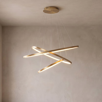 Ivette ring chandelier close-up in metallic gold with 3 rings