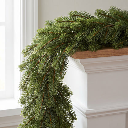 Noel Faux Cedar Pine Garland close-up detail