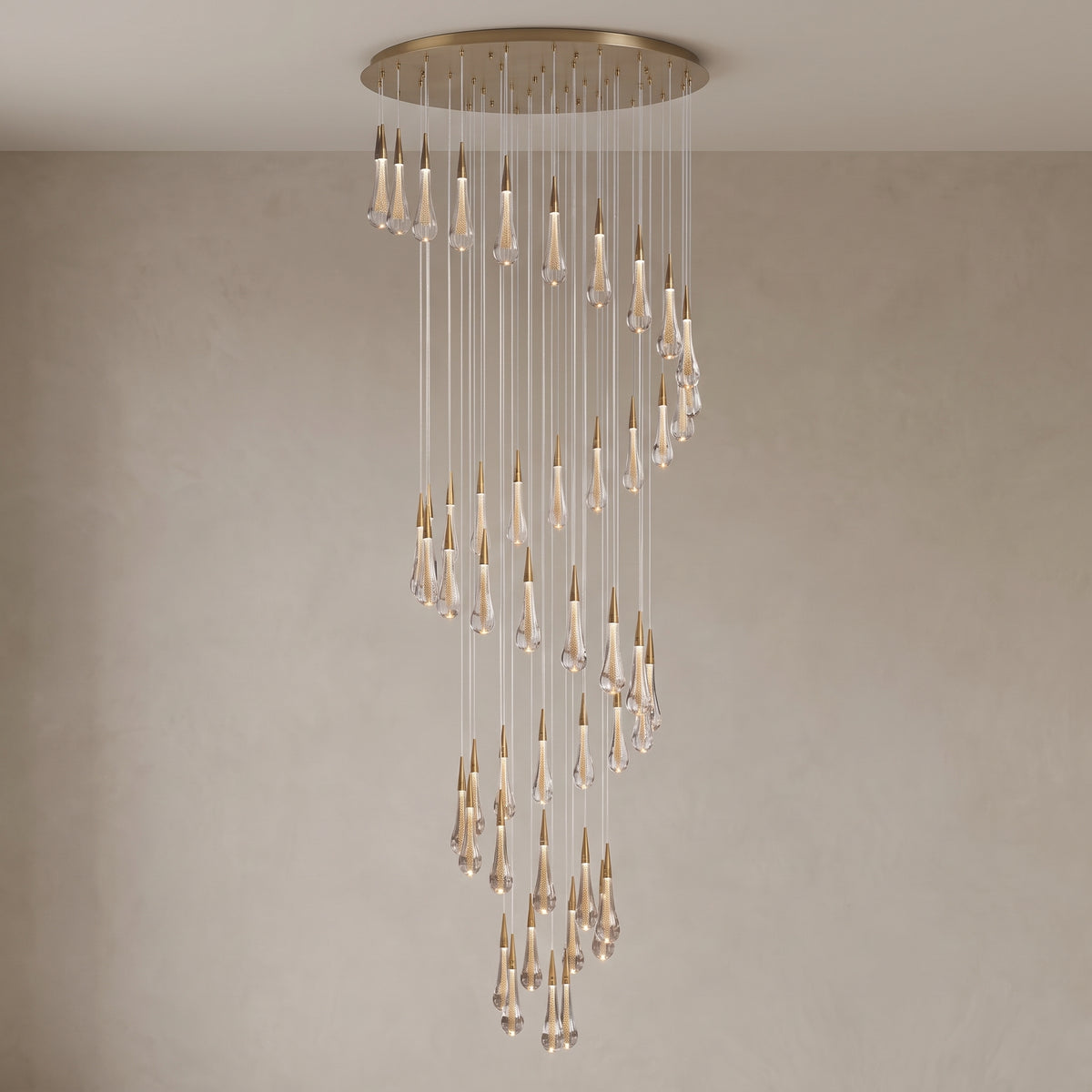 Zephyra spiral crystal chandelier with 36 droplets, close-up